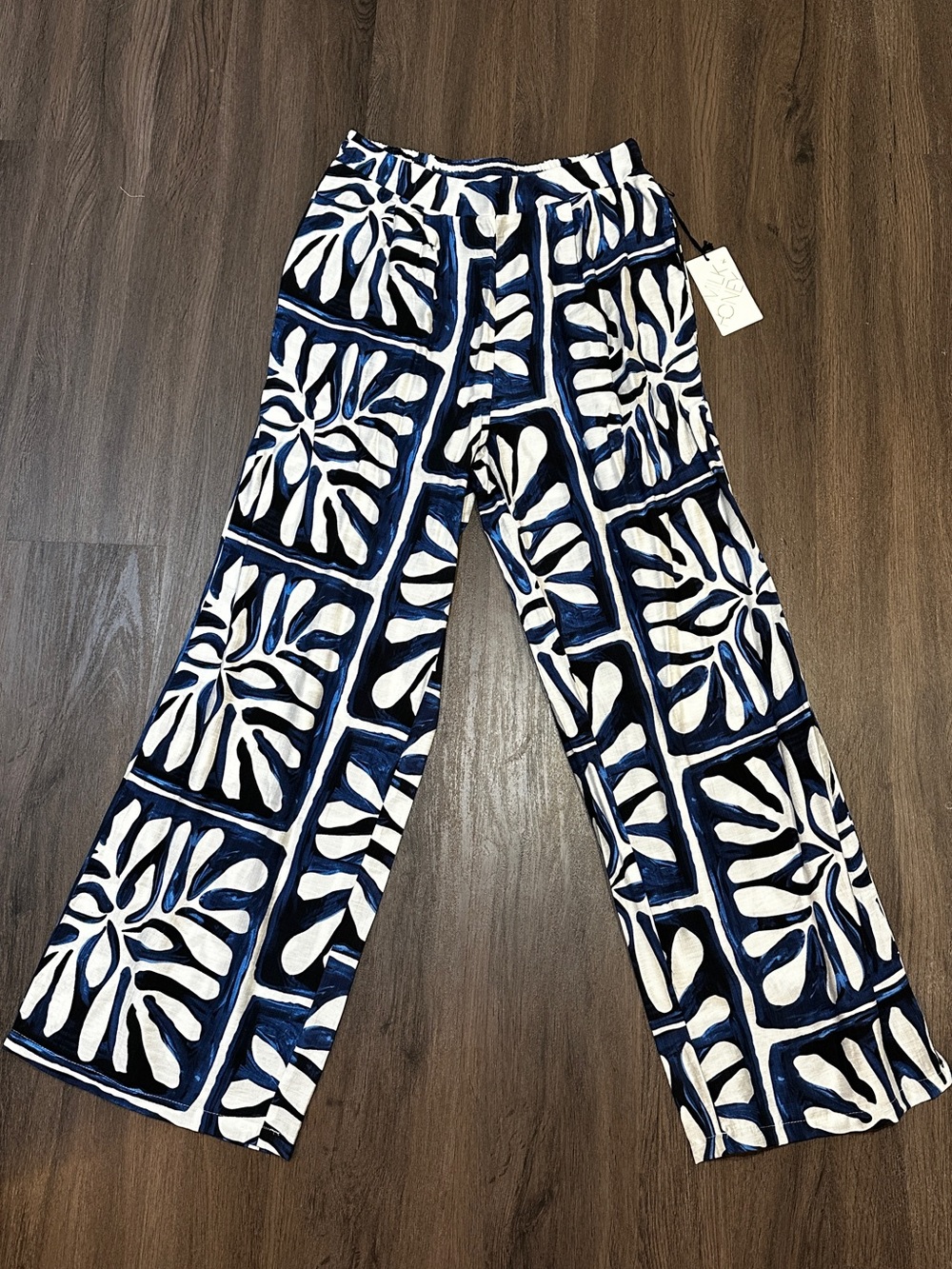 NWT Blue White Tropical Print Wide Leg Resort Pants XL Coastal Vacation - Picture 2 of 9